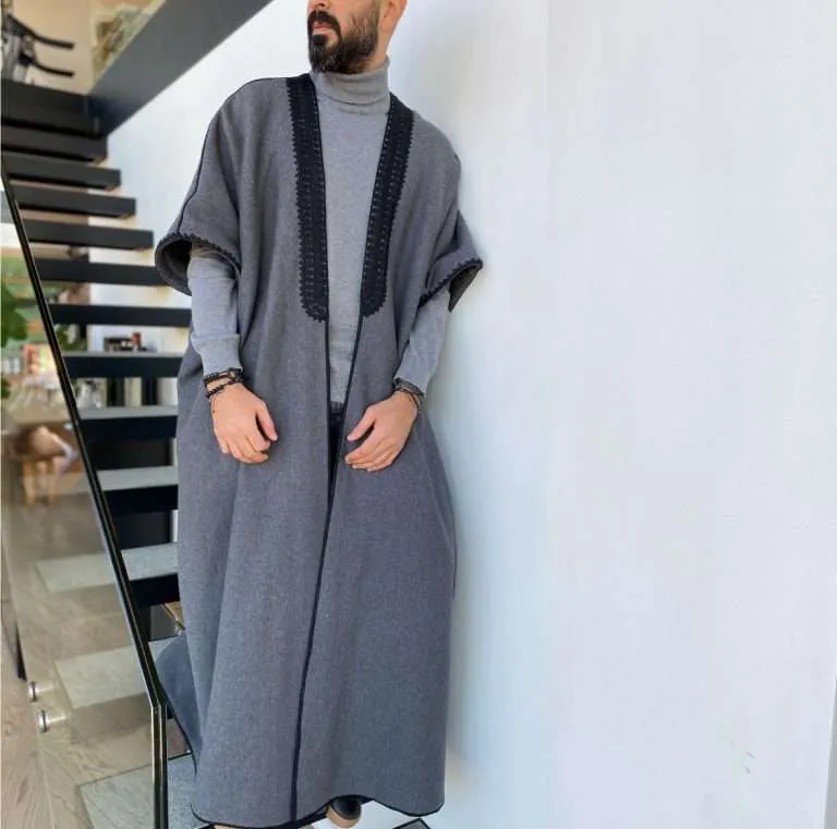 JOG ABAYA BLACK ON ANTHRACITE