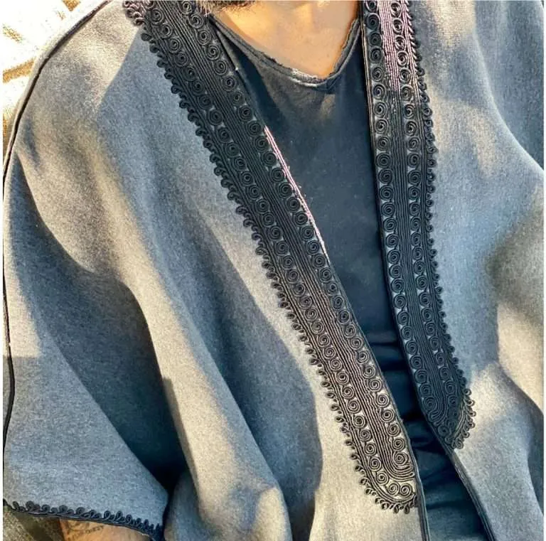 JOG ABAYA BLACK ON ANTHRACITE