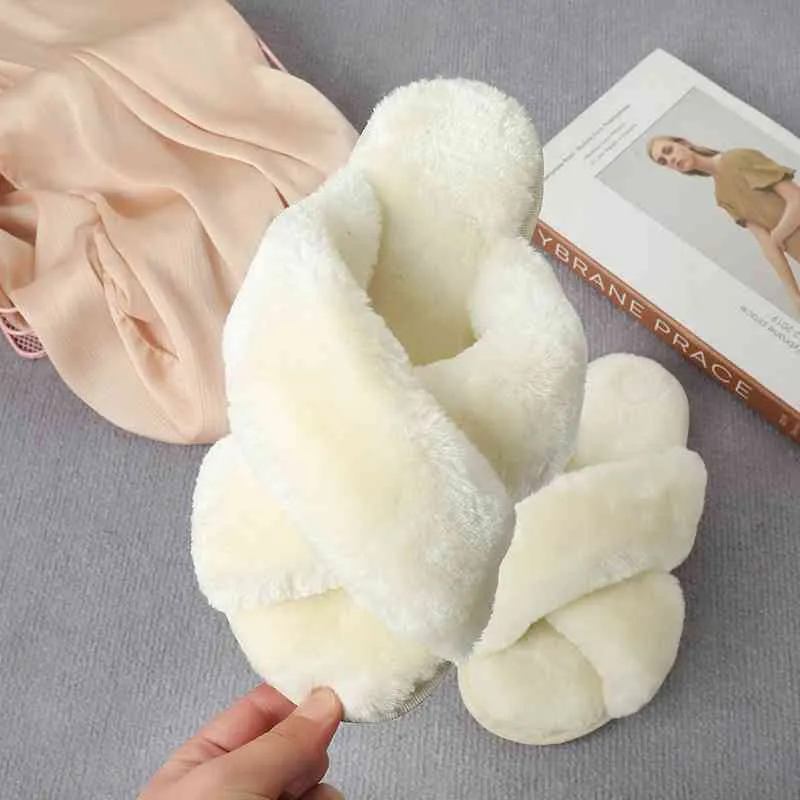 Warm Faux Fur Crisscross Slippers